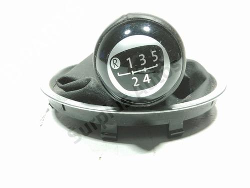 shift-knob-vw-beetle-5c1-5c2-2011-2012-2013-2014-2015-2016-2017-2018-2019-40059245 main image