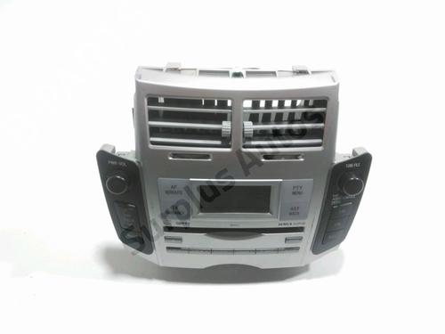 Used Radio TOYOTA YARIS (_P9_) 1.4 D-4D (NLP90_, NLP90R) (90 hp) 30828565