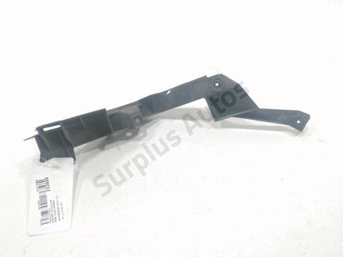 Używane Mocowanie zderzaka tylnego VW GOLF IV (1J1) 1.8 (125 hp) 31001255