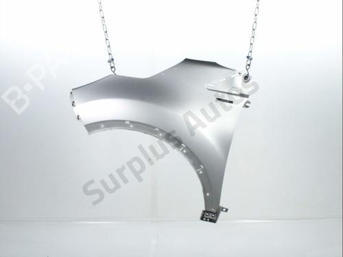 Guarda-lamas esquerdo RENAULT CAPTUR I (J5_, H5_) 1.5 dCi 90 (J5N4, J5M5, J5MW, J5M6, J5AL, J5AJ) (90 hp) 31304697