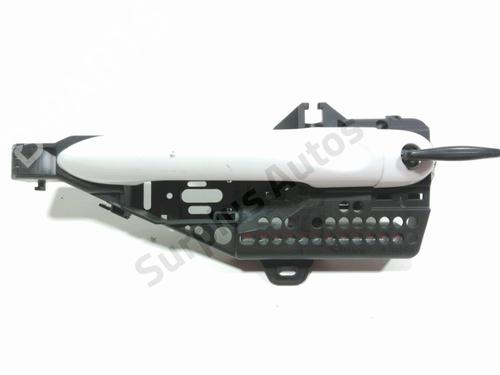 front-left-exterior-door-handle-renault-clio-iv-bh_-2012-2013-2014-2015-2016-2017-2018-2019-2020-2021-30828616 main image