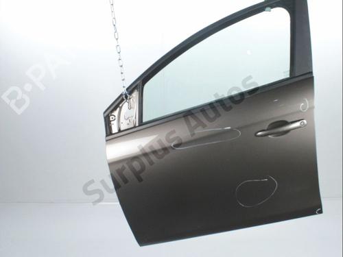 Used Left front door FIAT BRAVO II (198_) 1.9 D Multijet (198AXB1A) (120 hp) 28244489
