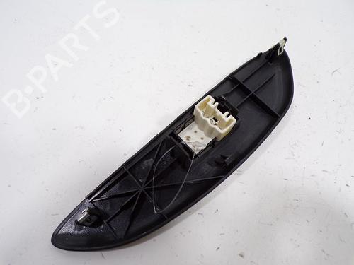 Right front window switch TOYOTA YARIS (_P1_) 1.0 (SCP10_, SCP10R) | BP31207633I26