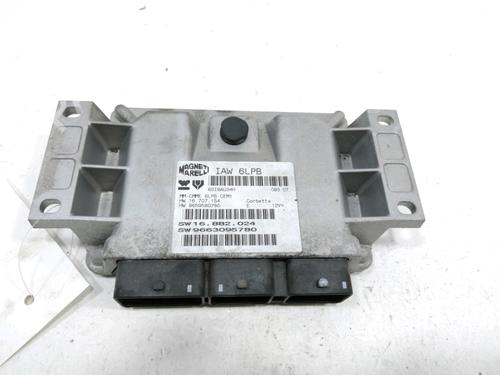 Centralina motore PEUGEOT 407 (6D_) 2.0 16V (6DRFJC, 6DRFJE, 6DRFJF) (140 hp) 30984411
