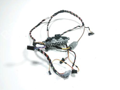 Used Heater resistor RENAULT MEGANE IV Hatchback (B9A/M/N_) 1.5 Blue dCi 115 (B9A6) (116 hp) 28223801