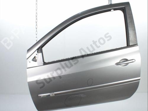 Used Left front door RENAULT CLIO III (BR0/1, CR0/1) 2.0 16V Sport (CR0N, CR1P) (197 hp) 29172795