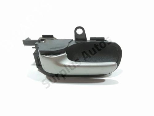 Used Front left interior door handle Front left interior door handle TOYOTA YARIS (_P1_) 1.3 (SCP12_, SCP13_, SCP12R, SCP13R) (87 hp) 28243411 28243411
