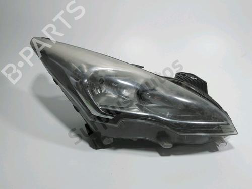 Used Right headlight PEUGEOT 3008 I MPV (0U_) 1.6 HDi (114 hp) 31005070