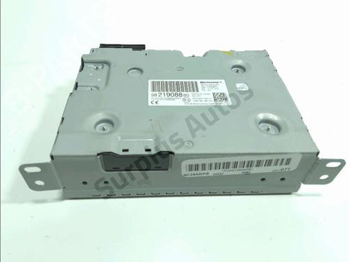 radio-peugeot-2008-i-cu_-2013-32356274 main image