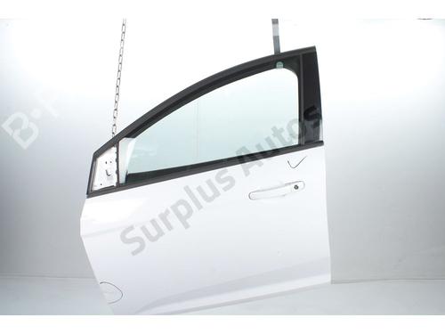 left-front-door-ford-focus-iii-2010-2011-2012-2013-2014-2015-2016-2017-2018-2019-2020-39260246 main image