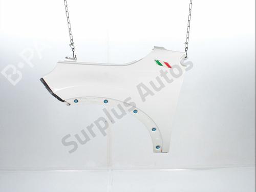 Used Left front fenders Left front fenders 37065896 37065896