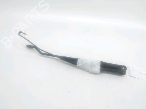 Used Front windshield wiper arm Front windshield wiper arm 37790013 37790013