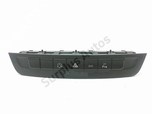 warning-switch-mercedes-benz-a-class-w176-2012-2013-2014-2015-2016-2017-2018-39942559 main image