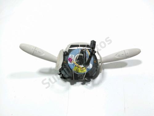steering-wheel-controls-fiat-500-312_-2007-37658474 main image