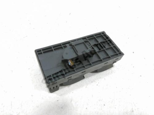 Left front window switch AUDI A4 B7 Avant (8ED) 2.0 TDI 16V | BP37778037I27 - Image 2