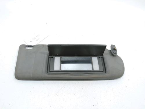 Used Right sun visor Right sun visor 31002706 31002706