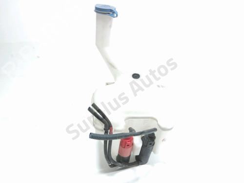 Used Windscreen washer tank Windscreen washer tank TOYOTA YARIS (_P9_) 1.0 VVT-i (KSP90_, KSP90R) (69 hp) 40215072 40215072