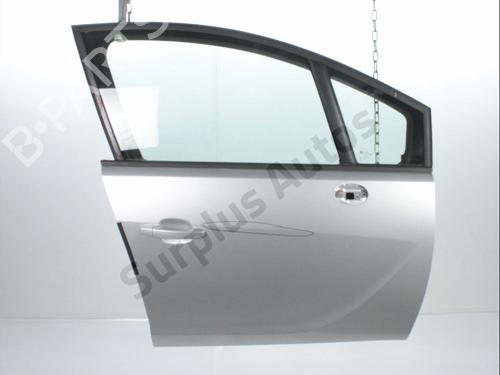 Used Right front door OPEL MERIVA B MPV (S10) 1.3 CDTI (75) (95 hp) 29416989