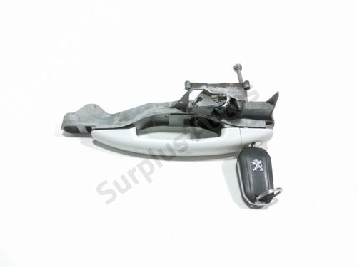Used Front left exterior door handle PEUGEOT 208 I (CA_, CC_) 1.4 HDi (68 hp) 29858150
