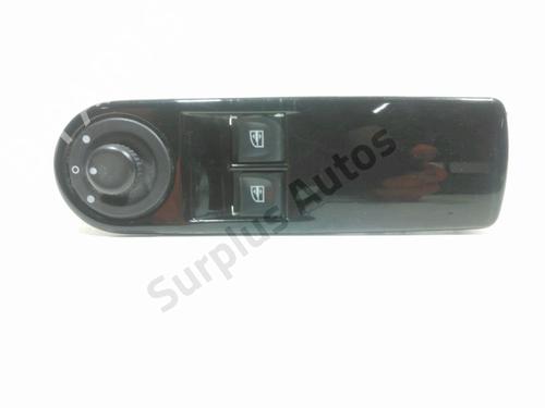 Used Left front window switch RENAULT CLIO IV (BH_) 1.5 dCi 90 (90 hp) 29008474