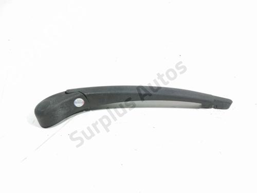 Used Rear windshield wiper arm Rear windshield wiper arm RENAULT CLIO III (BR0/1, CR0/1) 1.2 16V (BR0P, CR0P) (101 hp) 33750548 33750548