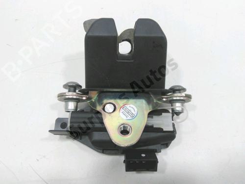 Used Tailgate lock SKODA FABIA II (542) 1.6 TDI (90 hp) 31001754