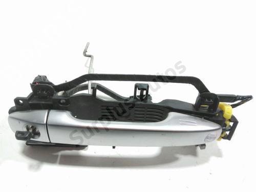 front-left-exterior-door-handle-toyota-prius-_w3_-2008-2009-2010-2011-2012-2013-2014-2015-2016-31868270 main image