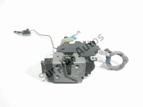 front-left-lock-infiniti-q30-2015-29172812 main image