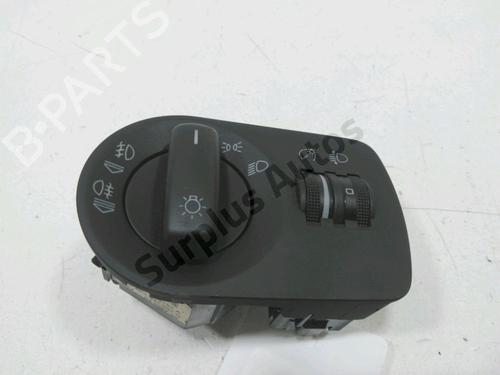 Used Headlight switch Headlight switch AUDI A3 Sportback (8PA) 2.0 TDI 16V quattro (140 hp) 30990485 30990485