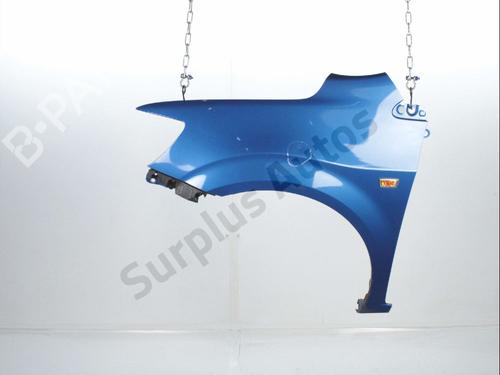 Used Left front fenders Left front fenders CHEVROLET AVEO Hatchback (T300) 1.4 (101 hp) 35773652 35773652