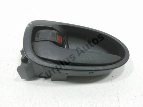 Used Rear left interior door handle TOYOTA YARIS (_P9_) 1.4 D-4D (NLP90_, NLP90R) (90 hp) 31000066