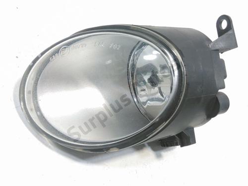 Used Left front fog light Left front fog light VW PHAETON (3D1, 3D2, 3D3, 3D4, 3D6, 3D7, 3D8, 3D9) 3.2 V6 4motion (241 hp) 33713981 33713981
