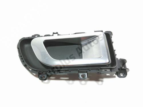 front-right-interior-door-handle-land-rover-discovery-sport-l550-2014-28242875 main image