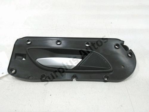 Used Front left interior door handle FIAT GRANDE PUNTO (199_) 1.3 D Multijet (199.AXD11, 199.AXD1A, 199.AXD1B,... (90 hp) 30996478