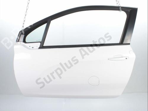 Used Left front door PEUGEOT 208 I (CA_, CC_) 1.4 HDi (68 hp) 28244619