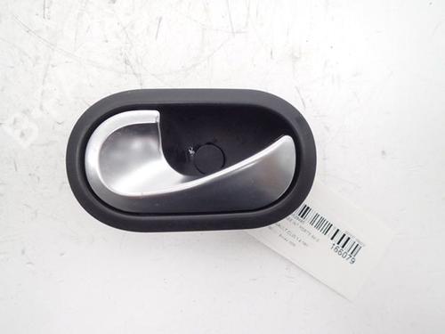 Used Front left interior door handle RENAULT CLIO III (BR0/1, CR0/1) 1.4 16V (98 hp) 30996376