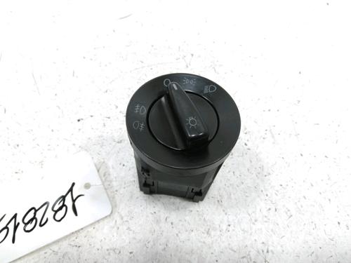 Used Headlight switch VW GOLF IV (1J1) 1.9 TDI (115 hp) 30989016