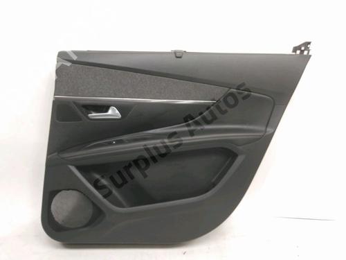 Garniture arrière droite PEUGEOT 5008 II (MC_, MJ_, MR_, M4_) 2.0 BlueHDi 150 (MJAHXW, MJAHXH, MJAHXN, MJAHXV, MJAHXG) (150 hp) 31798440