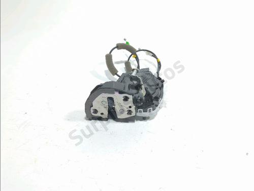 rear-right-lock-toyota-yaris-_p21_-_pa1_-_ph1_-2020-40060246 main image