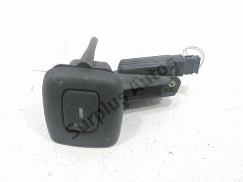 Commutateur RENAULT CLIO II (BB_, CB_) 1.2 (BB0A, BB0F, BB10, BB1K, BB28, BB2D, BB2H, CB0A,... (58 hp) 31001318