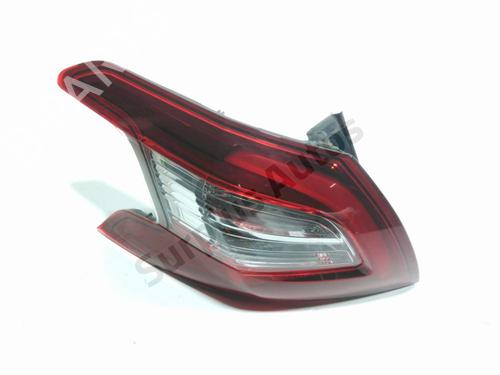 Used Left taillight Left taillight PEUGEOT 308 II (LB_, LP_, LW_, LH_, L3_) 1.6 HDi 100 (99 hp) 33421390 33421390