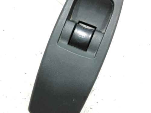 Used Right front window switch RENAULT KOLEOS I (HY_) 2.0 dCi 4x4 (HY0K) (150 hp) 30994188