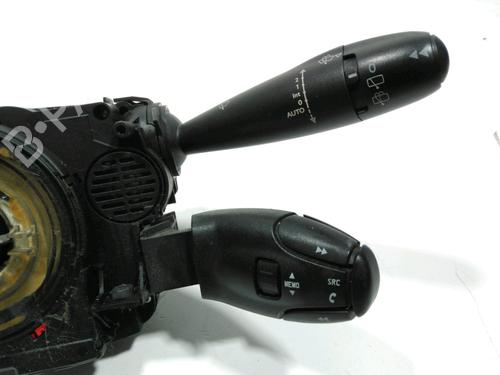 Steering wheel controls PEUGEOT 5008 (0U_, 0E_) 2.0 HDi 150 / BlueHDi 150 | BP28226975E15 