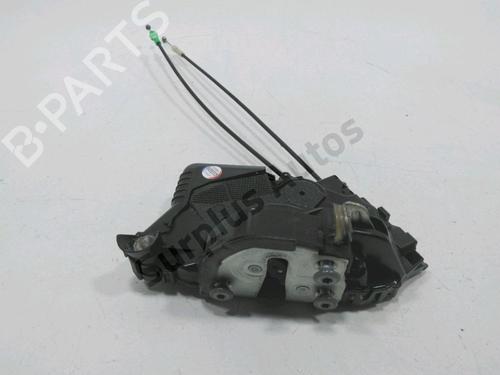 Używane Zamek drzwi przednich prawych TOYOTA YARIS (_P9_) 1.4 D-4D (NLP90_, NLP90R) (90 hp) 30998121