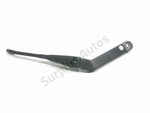 Used Rear windshield wiper arm NISSAN X-TRAIL I (T30) 2.2 Di 4x4 (114 hp) 28271368