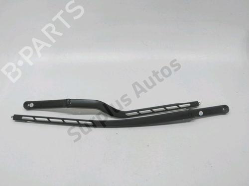 Used Front windshield wiper arm Front windshield wiper arm 38588646 38588646