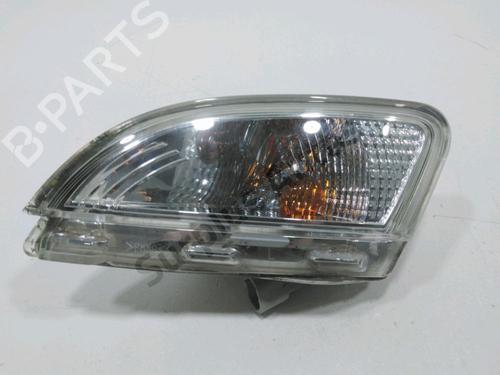 Blinklys fortil venstre RENAULT TWINGO II (CN0_) 1.2 16V (CN04, CN0B) (75 hp) 31004447