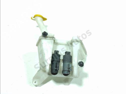 Réservoir lave-glace Réservoir lave-glace TOYOTA YARIS (_P13_) 1.4 D (NLP130_, NLP130) (90 hp) 34617498 34617498