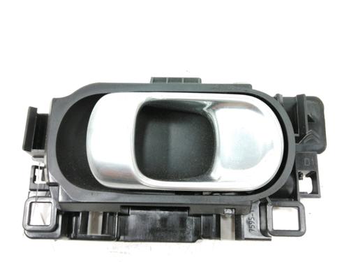 Used Rear right interior door handle Rear right interior door handle CITROËN C3 III (SX) 1.2 PureTech 82 (83 hp) 37779694 37779694