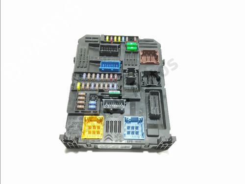 Used Fuse box Fuse box PEUGEOT 208 II (UB_, UP_, UW_, UJ_) 1.2 PureTech 75 (75 hp) 33333529 33333529